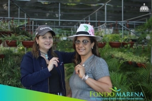 El Fondo MARENA hizo entrega de varios ejemplares de la plantita de la Rosa de Bayahíbe al vivero Artemisa Ornamentales